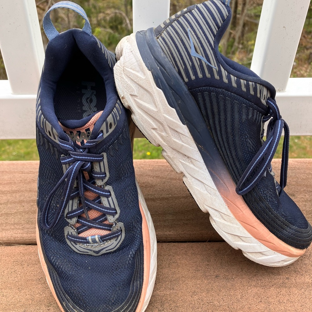 Hoka Bondi 6 Navy and Peach Athletic Shoes - Picture 2 of 7